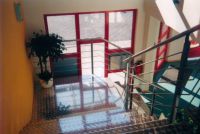Treppe mit Aluminium-Stufen