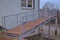 Steg mit Geländer